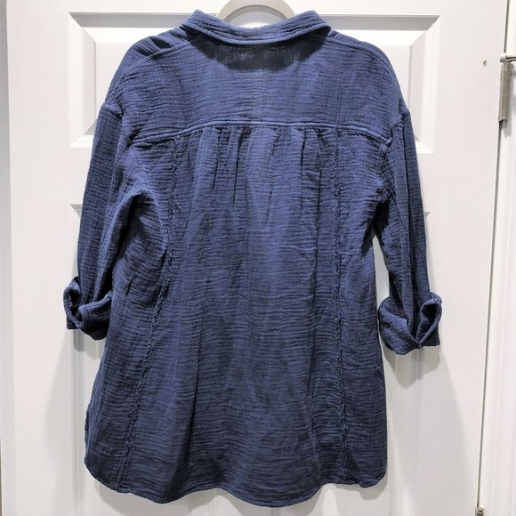 "SOLD" - FREE PEOPLE Button Down Top - Picture 4 of 7